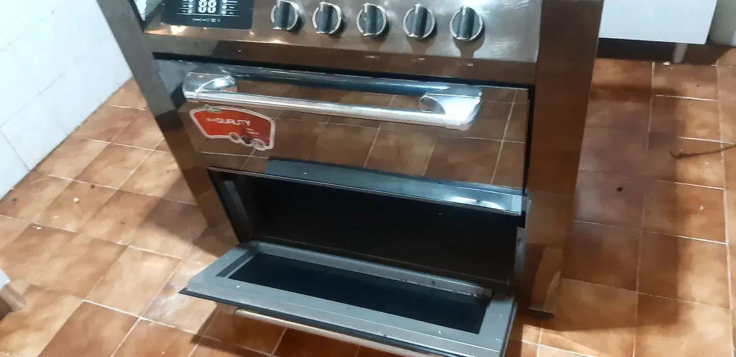 گاز طرح فر ۵ شعله در حد نو|اجاق گاز و لوازم برقی پخت‌وپز|شیراز, ارم|دیوار