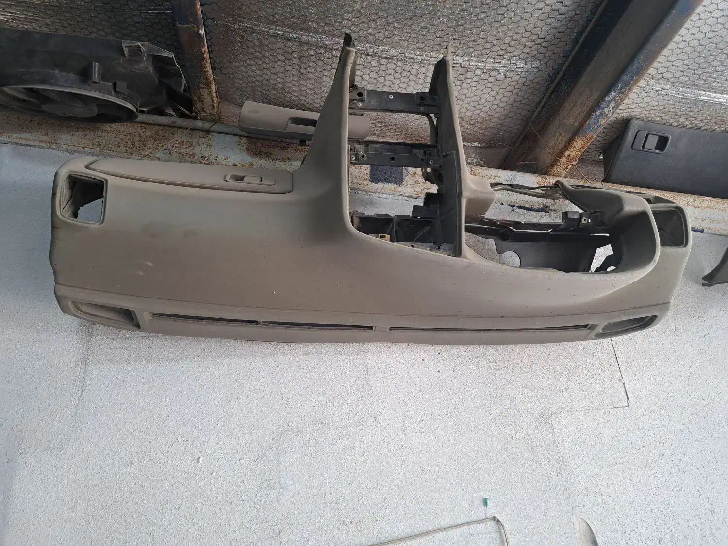 داشبورد ..زانتیا وپارس|قطعات یدکی و لوازم جانبی|شیراز, یخ سازی|دیوار