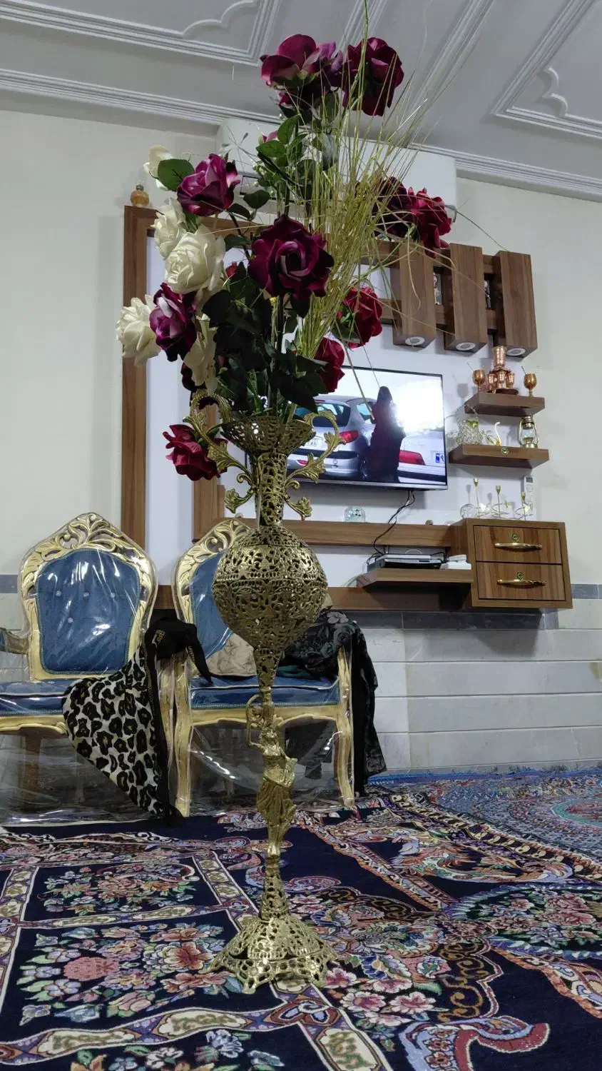 گلدان برنز|گل مصنوعی|میانه, |دیوار