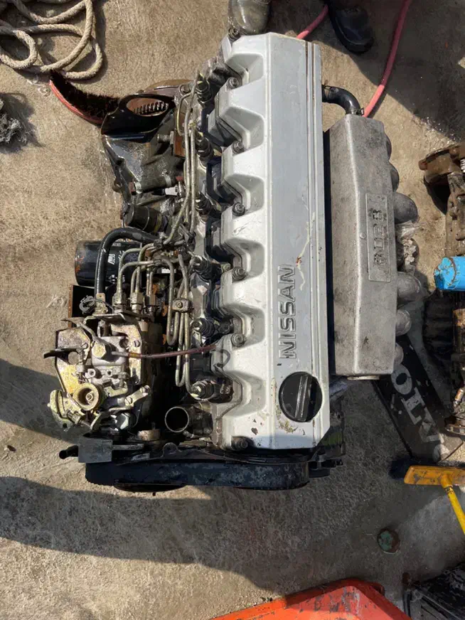 موتور۶ سیلندر نیسان RD28|قطعات یدکی و لوازم جانبی|ری, کارخانه سیمان|دیوار