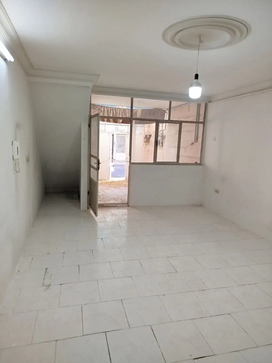 ویلایی 3 طبقه حاشیه خیابان|فروش خانه و ویلا|مشهد, وحید|دیوار