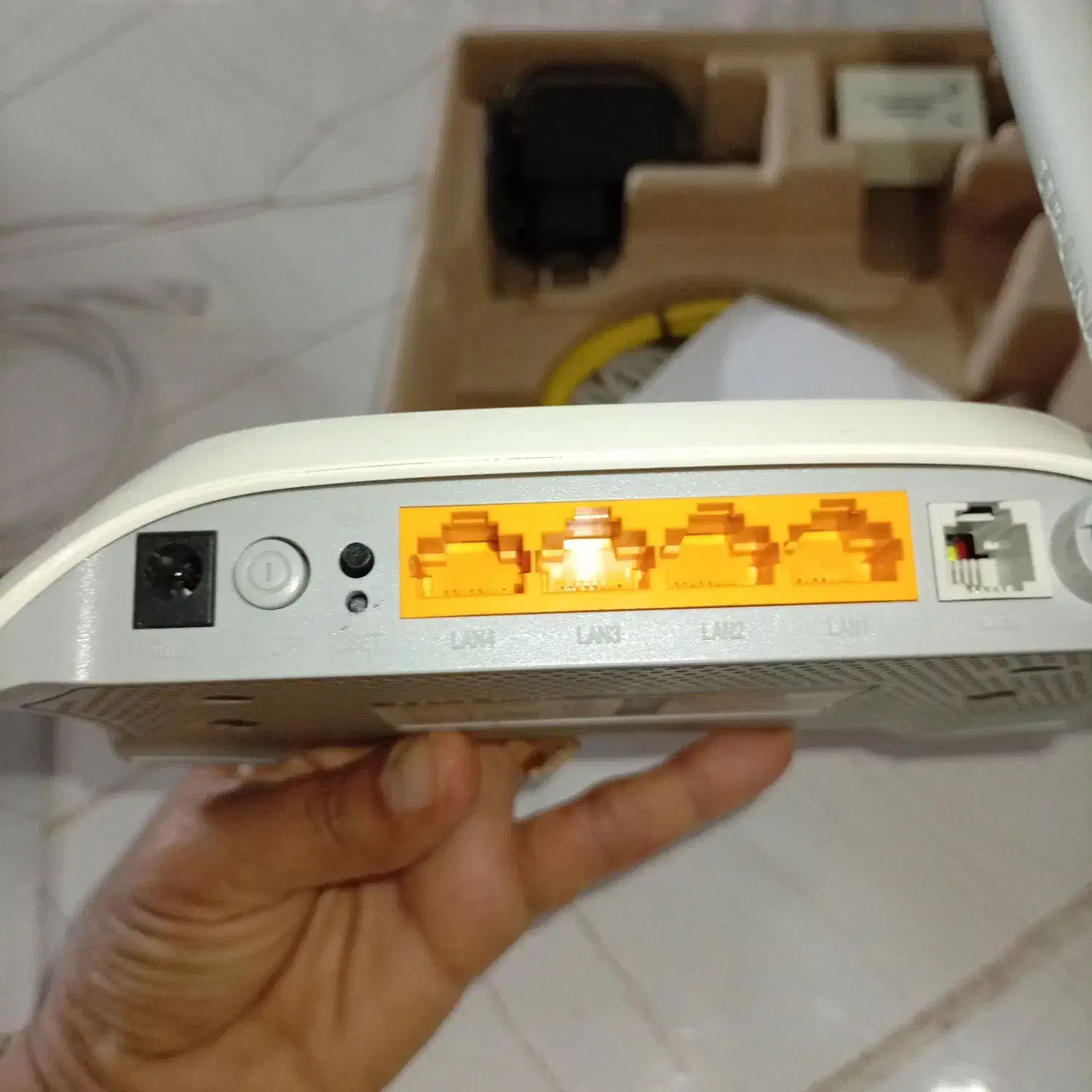 یک عدد موس ومودم|مودم و تجهیزات شبکه|الوند, |دیوار