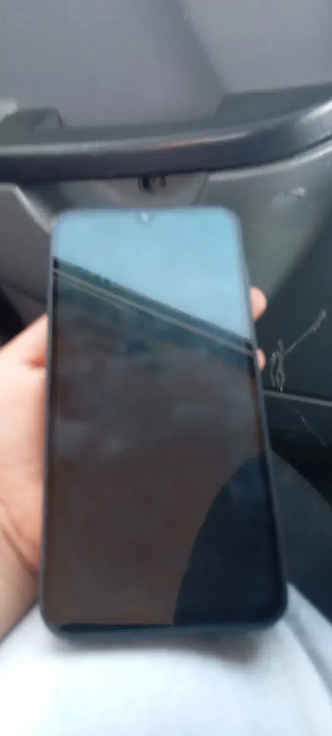 گوشی A15 پشت گوشی یک خش دارد|موبایل|باغستان, |دیوار