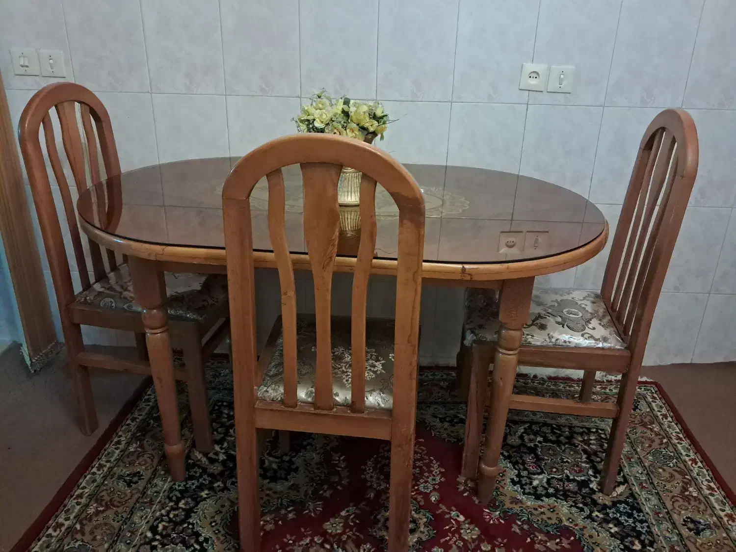 غذاخوری چهار نفره|میز و صندلی غذاخوری|بروجرد, |دیوار