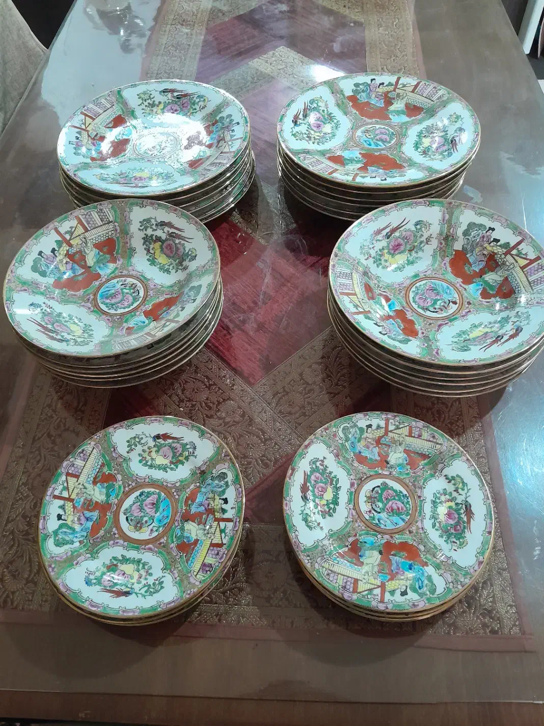 سرویس مرغی ۸۴پارچه|ظروف سرو و پذیرایی|اصفهان, جلفا|دیوار