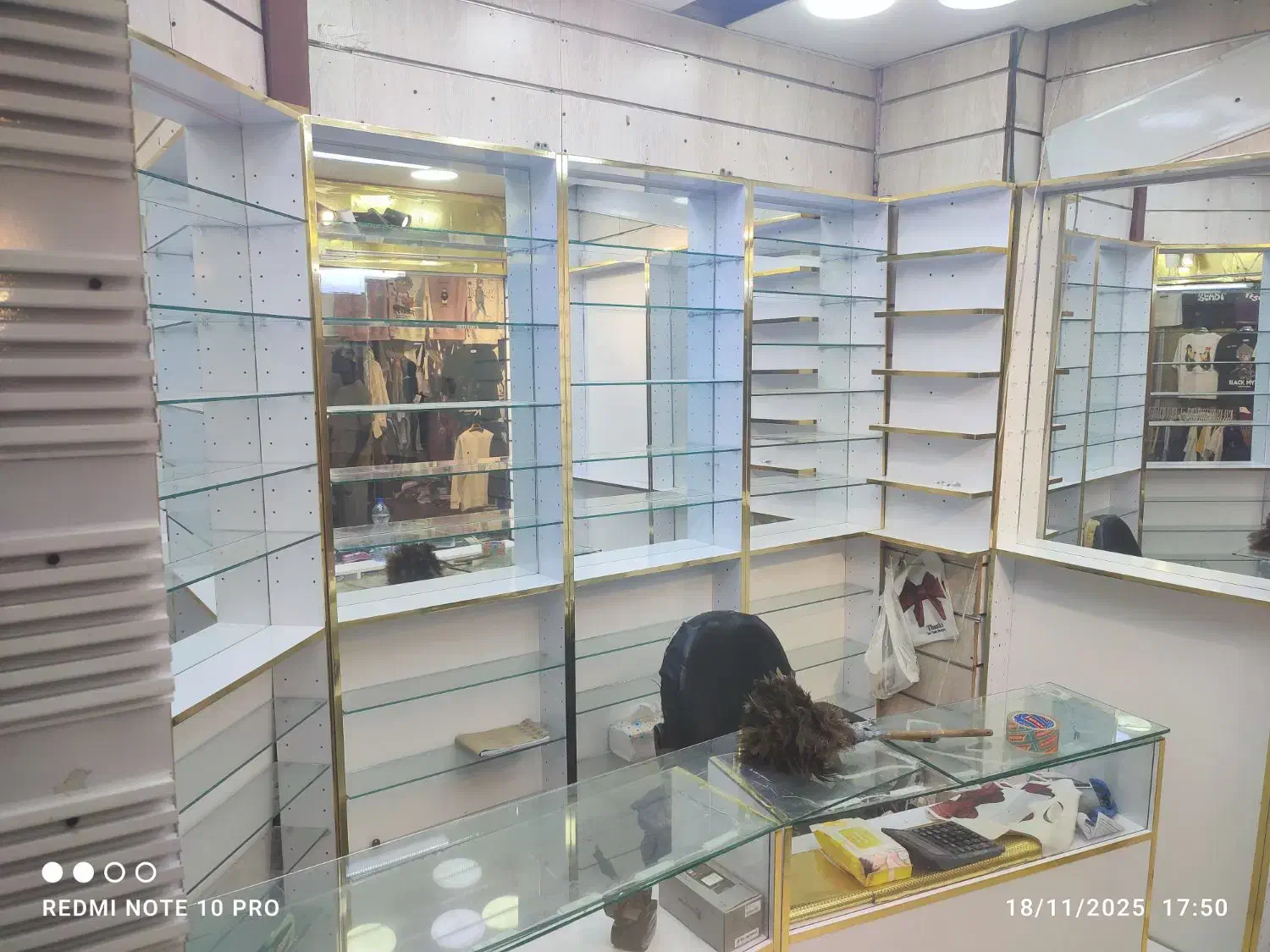 دکور مغازه زیر خرید طلایی هفت عدد قفسه|فروشگاه و مغازه|قشم, |دیوار