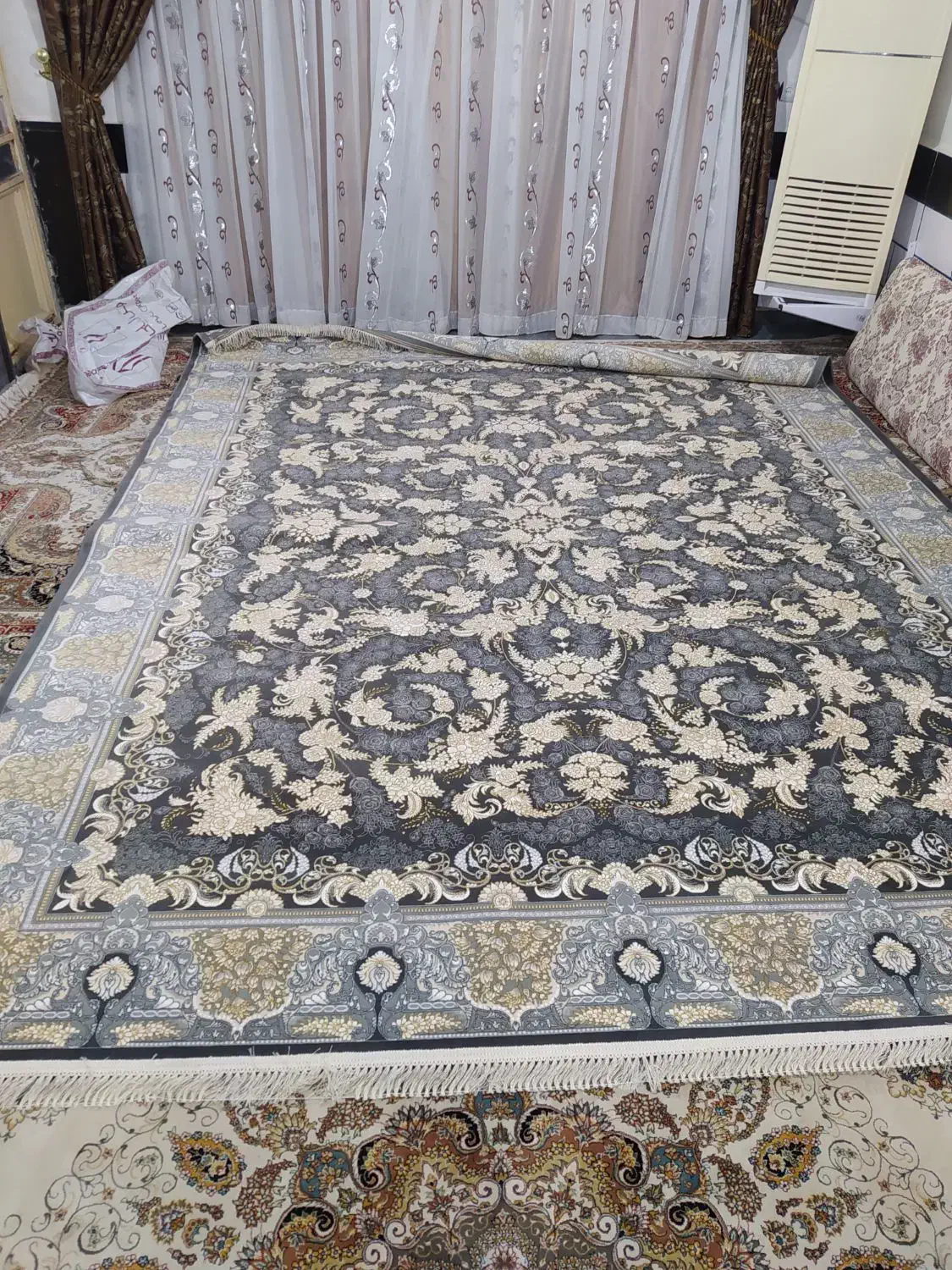 فرش نو نو هنوز باز نشده|فرش|اهواز, کوروش|دیوار