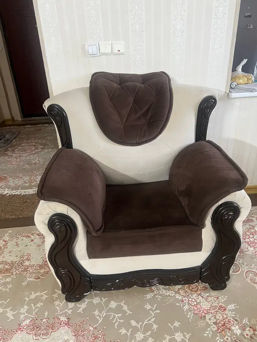 فروش مبل ۸نفره ،میز عسلی،صندلی چرخدار|مبلمان خانگی و میز عسلی|جم, |دیوار