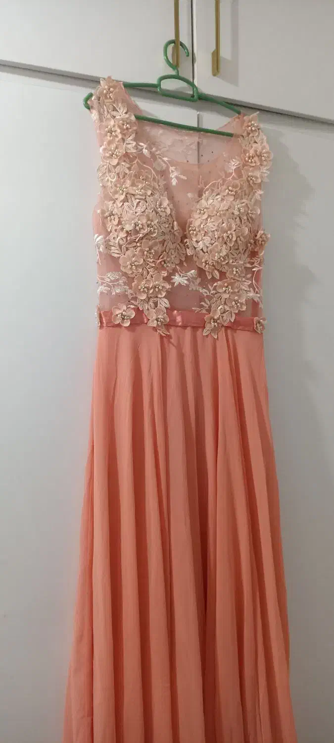 لباس مجلسی|لباس|مشهد, پنجتن|دیوار