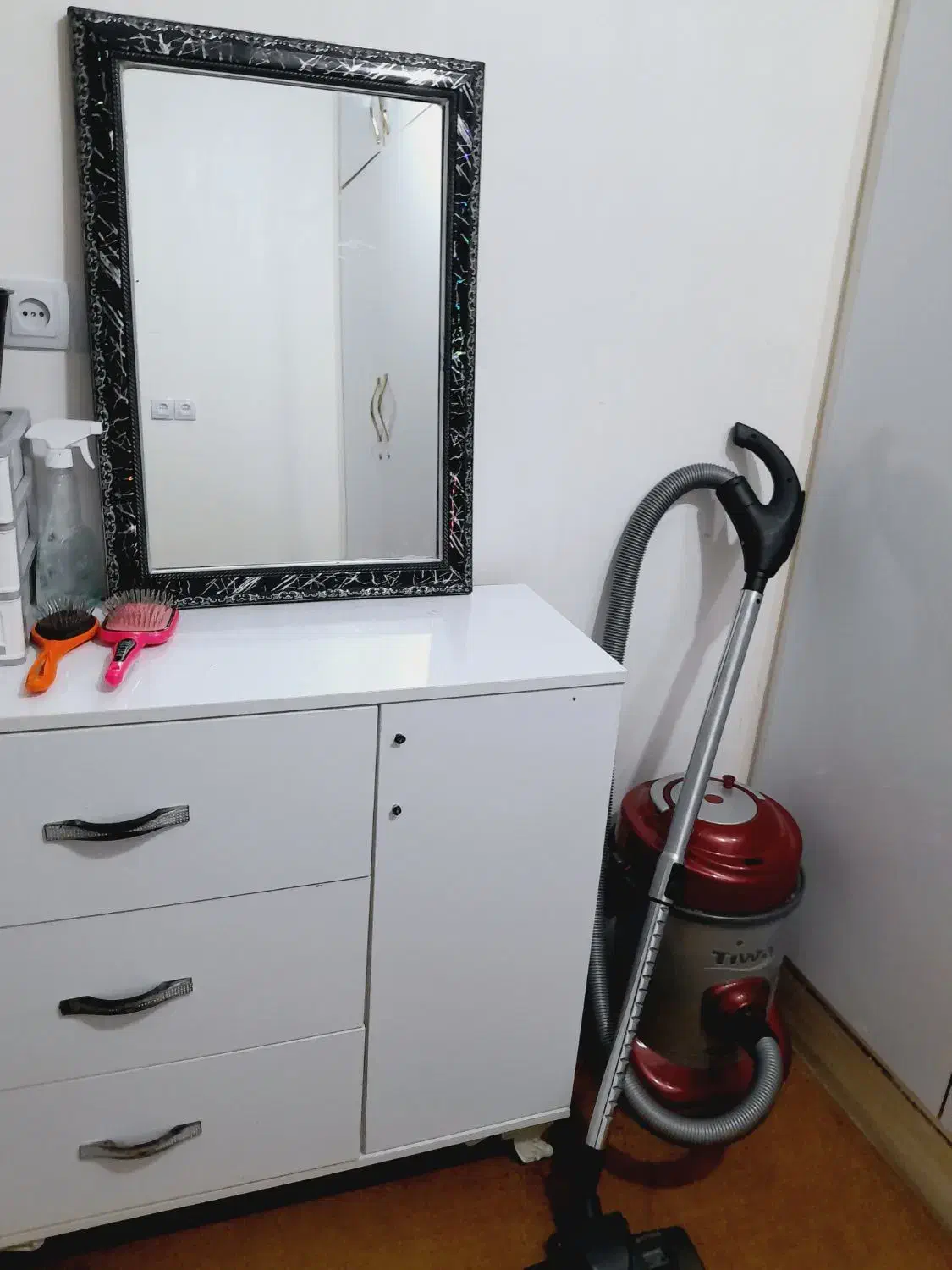 آینه ومیزآرایشی|تخت و سرویس خواب|کارون, |دیوار