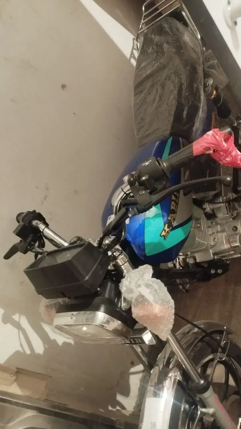 موتور 200 کبیر آک|موتورسیکلت|رابر, |دیوار