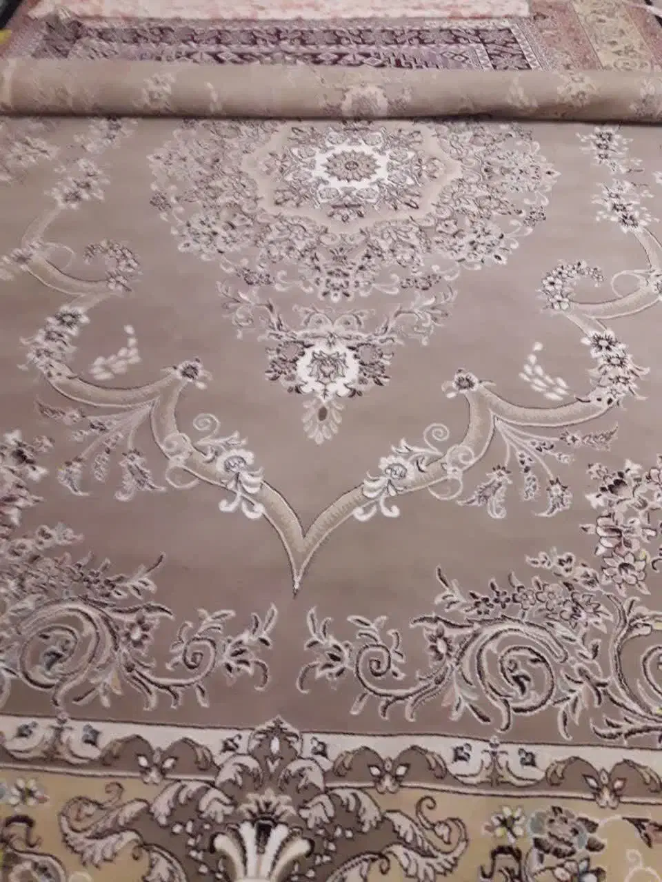 دو تخته فرش نگین مشهد|فرش|مشهد, کشف|دیوار