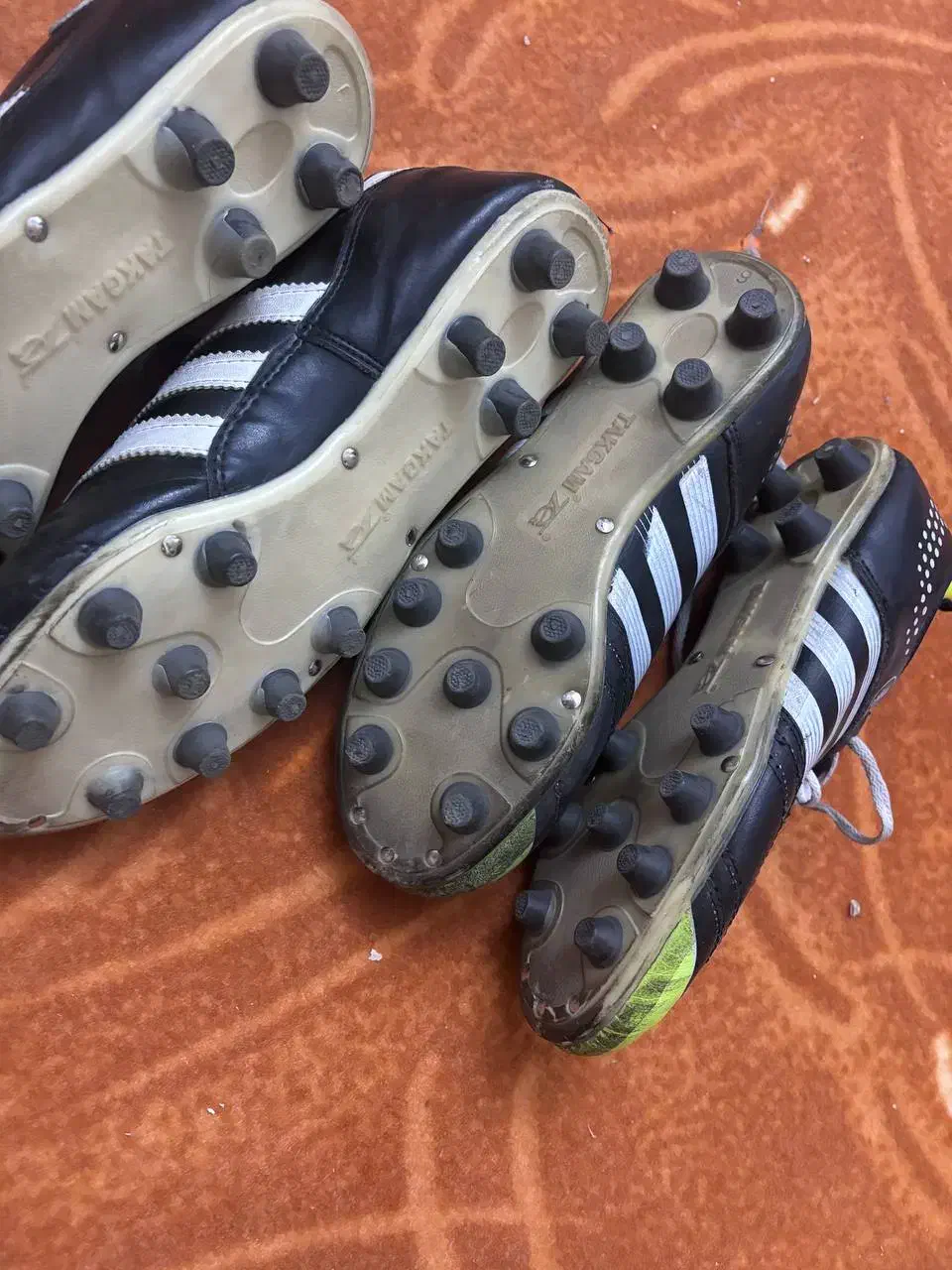 کتونی فوتبال|کیف، کفش، کمربند|مهاجران, |دیوار