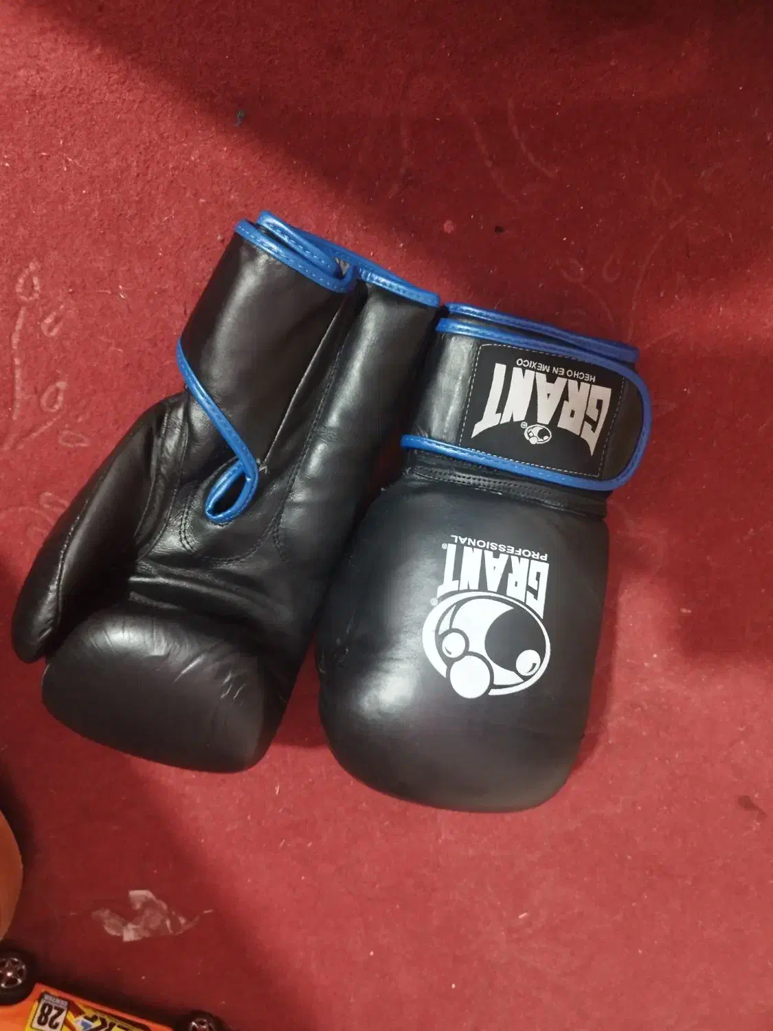 دستکش وباند|تجهیزات ورزشی|میاندوآب, |دیوار