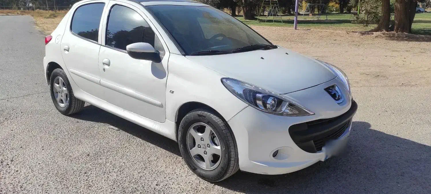 پژو 207 TU5 پاناروما مدل 1403|خودرو سواری و وانت|شیراز, منطقه هوایی شهید دوران|دیوار