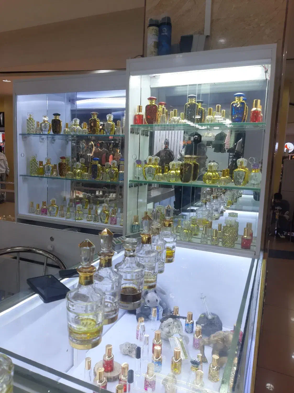 شیشه بری سیاروثابت|خدمات پیشه و مهارت|شیراز, وصال|دیوار