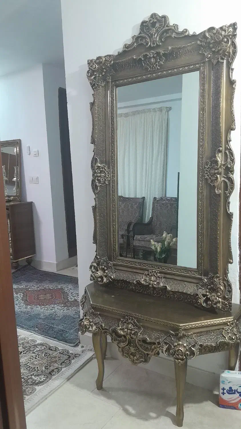 آینه و کنسول|آینه|پرند, فاز ۵|دیوار