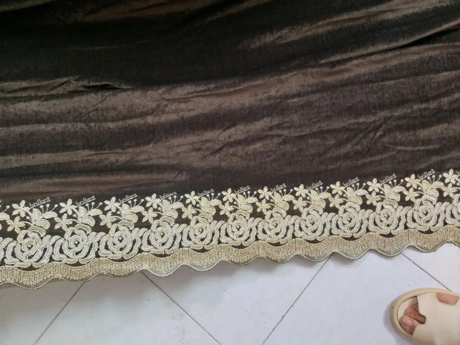 یک جفت کناره یا والان پرده مخمل قهوه ای لبه گلدوزی|پرده، رانر، رومیزی|تهران, امیریه|دیوار