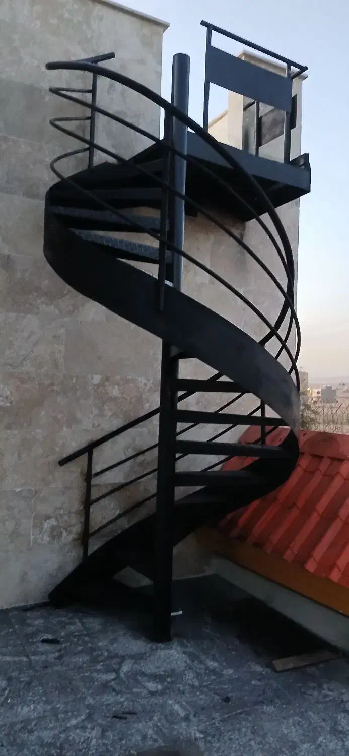 پله پیش ساخته حول محور|خدمات پیشه و مهارت|محمدیه-قزوین, |دیوار