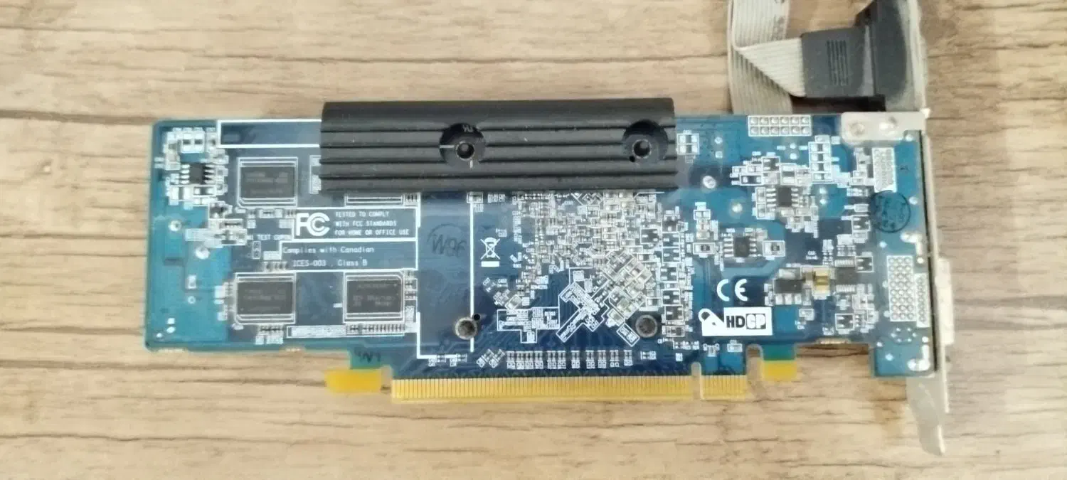 گرافیک 5450 1 گیگ|قطعات و لوازم جانبی رایانه|آستانه اشرفیه, |دیوار