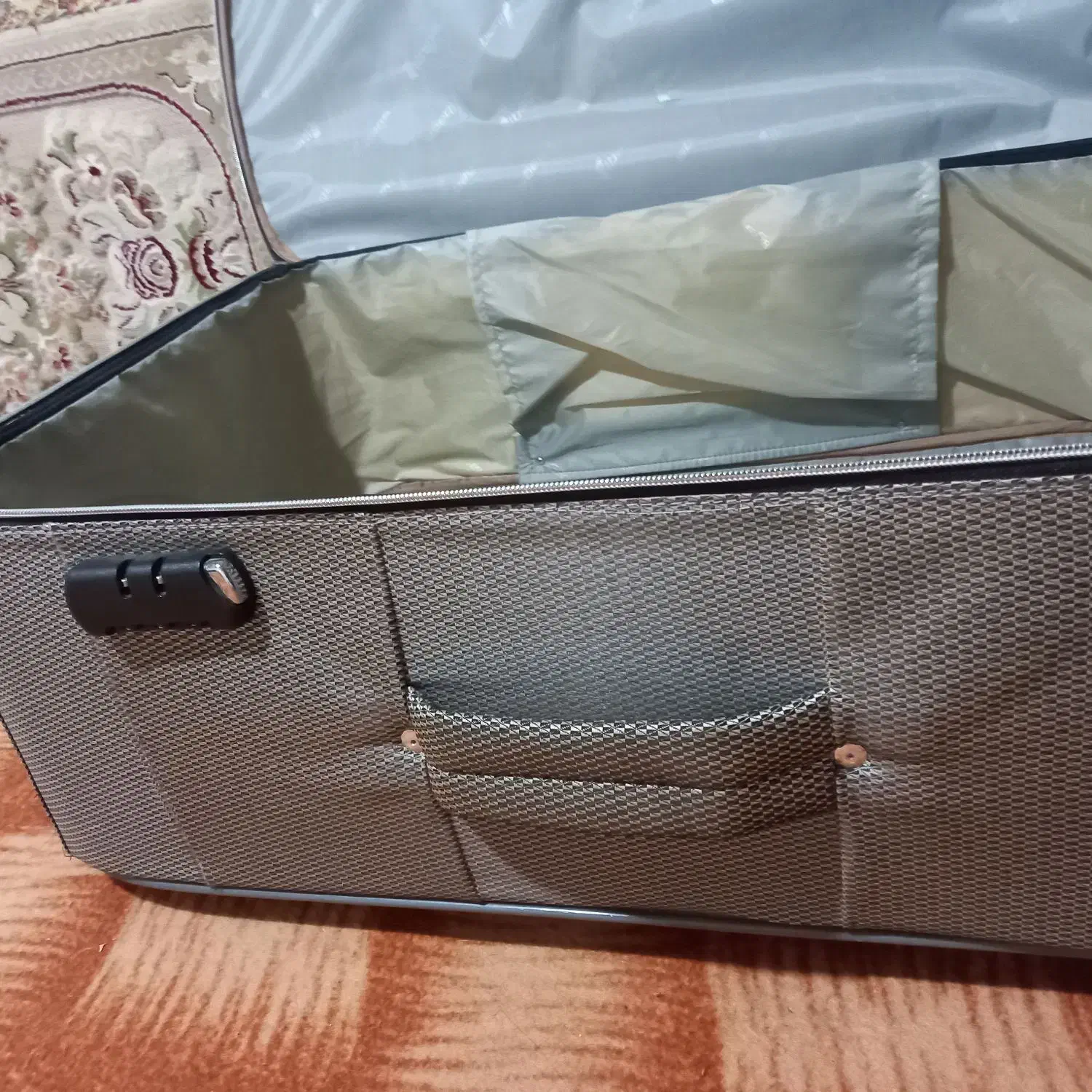 چمدان مسافرتی|کیف، کفش، کمربند|سنندج, |دیوار