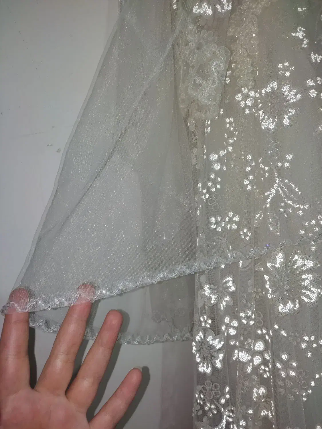 لباس عروس|لباس|رشت, گلسار|دیوار