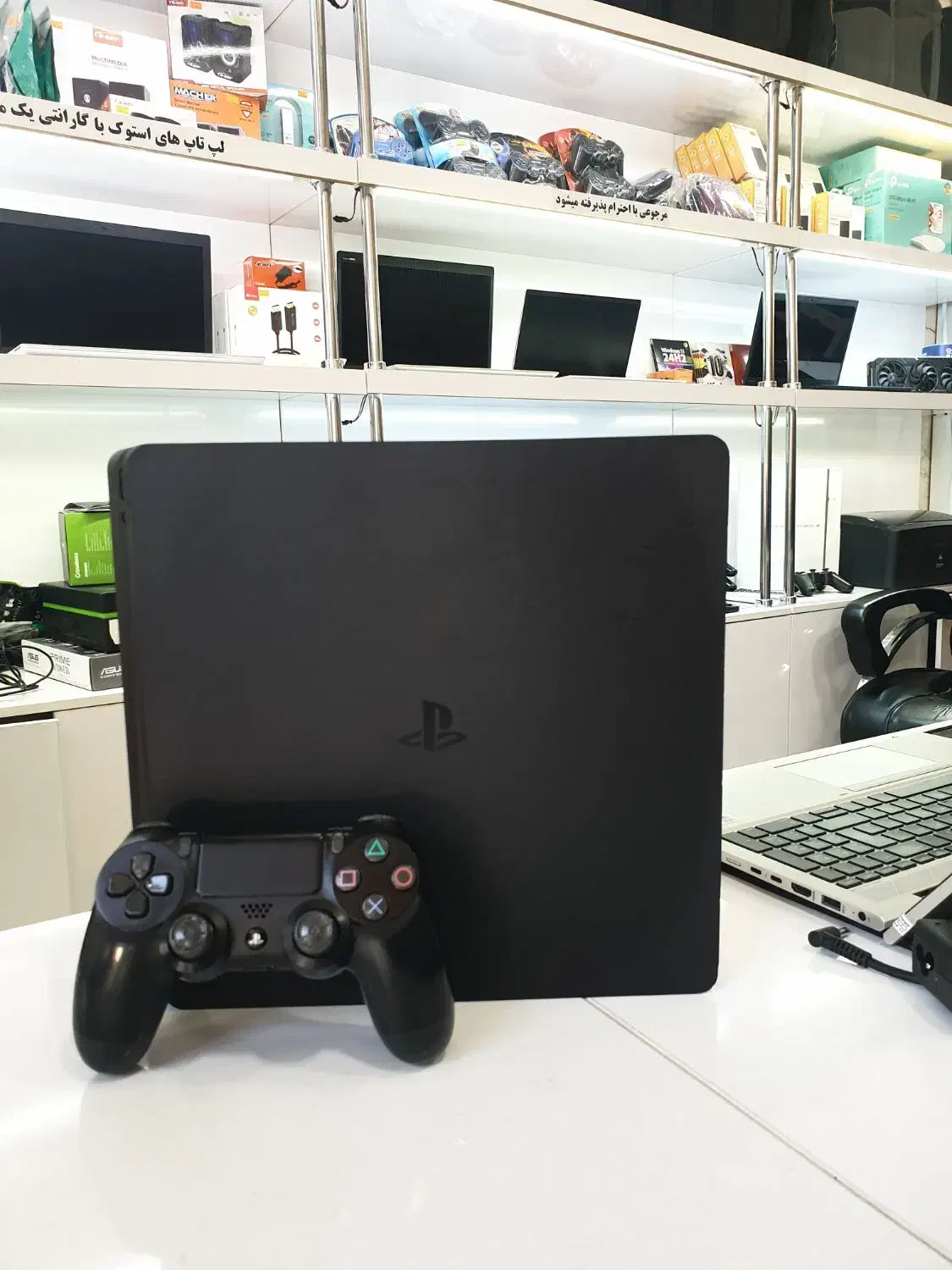 PS4 SLIM در حد نو و کپی خور|کنسول، بازی ویدئویی و آنلاین|محمدیه-قزوین, |دیوار