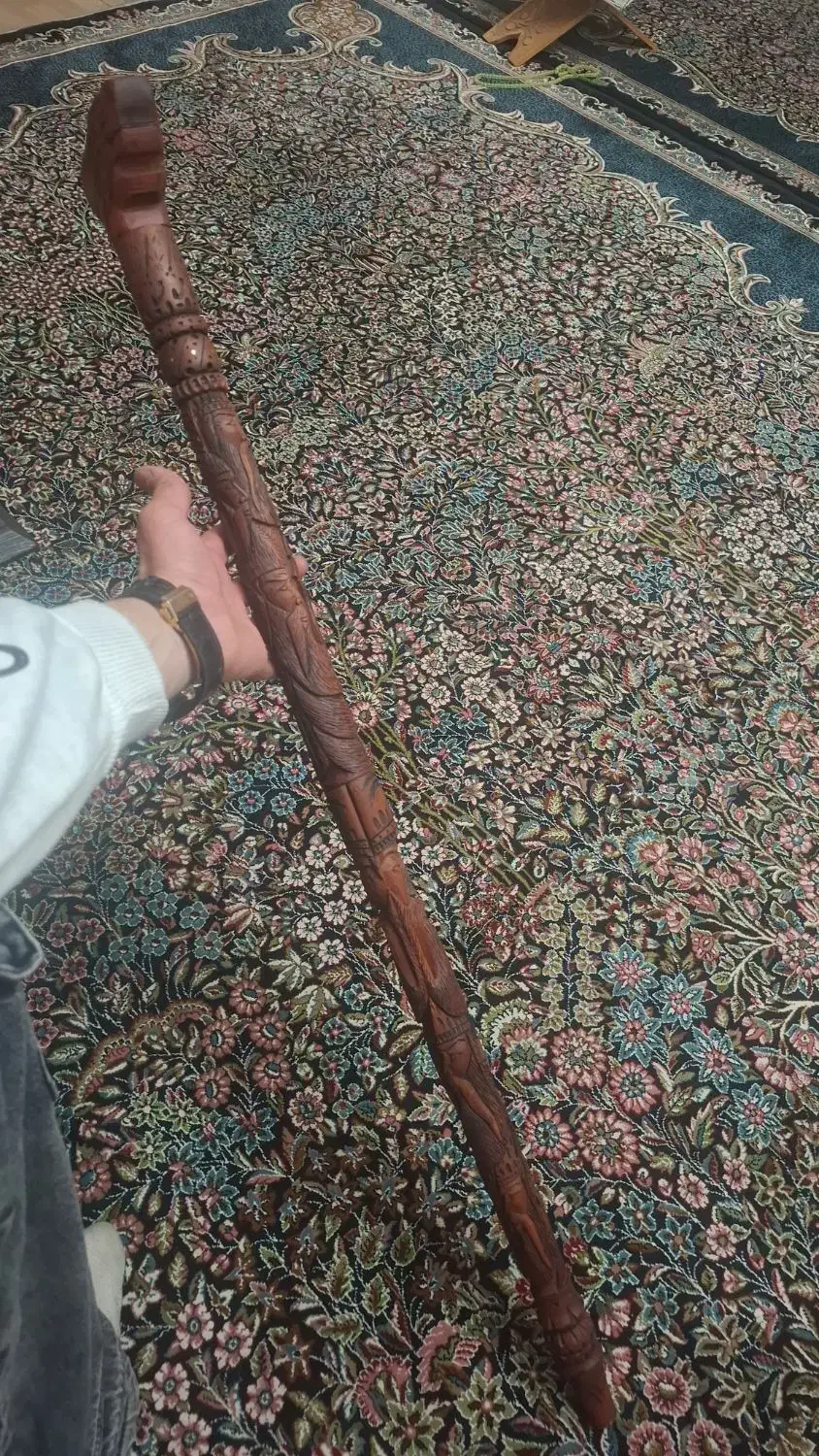 عصا چوبی|کلکسیون اشیاء عتیقه|رودهن, |دیوار