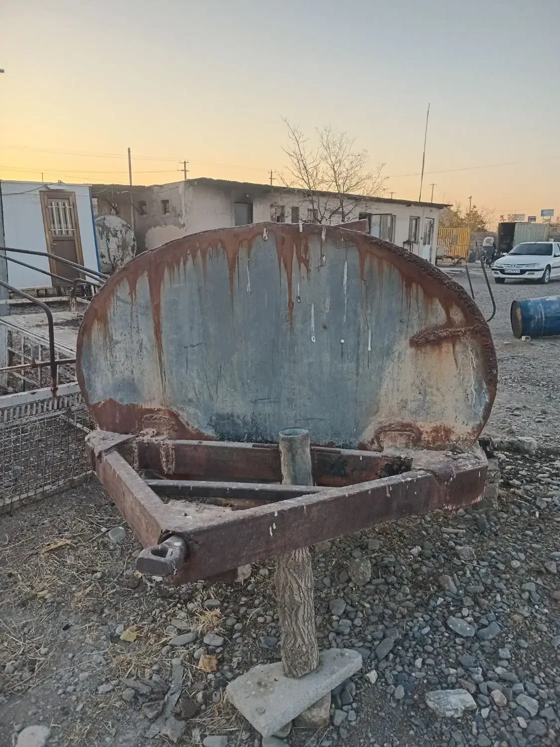 تانکر ۲۰۰۰چرخدار|قطعات یدکی و لوازم جانبی|طرقبه, |دیوار