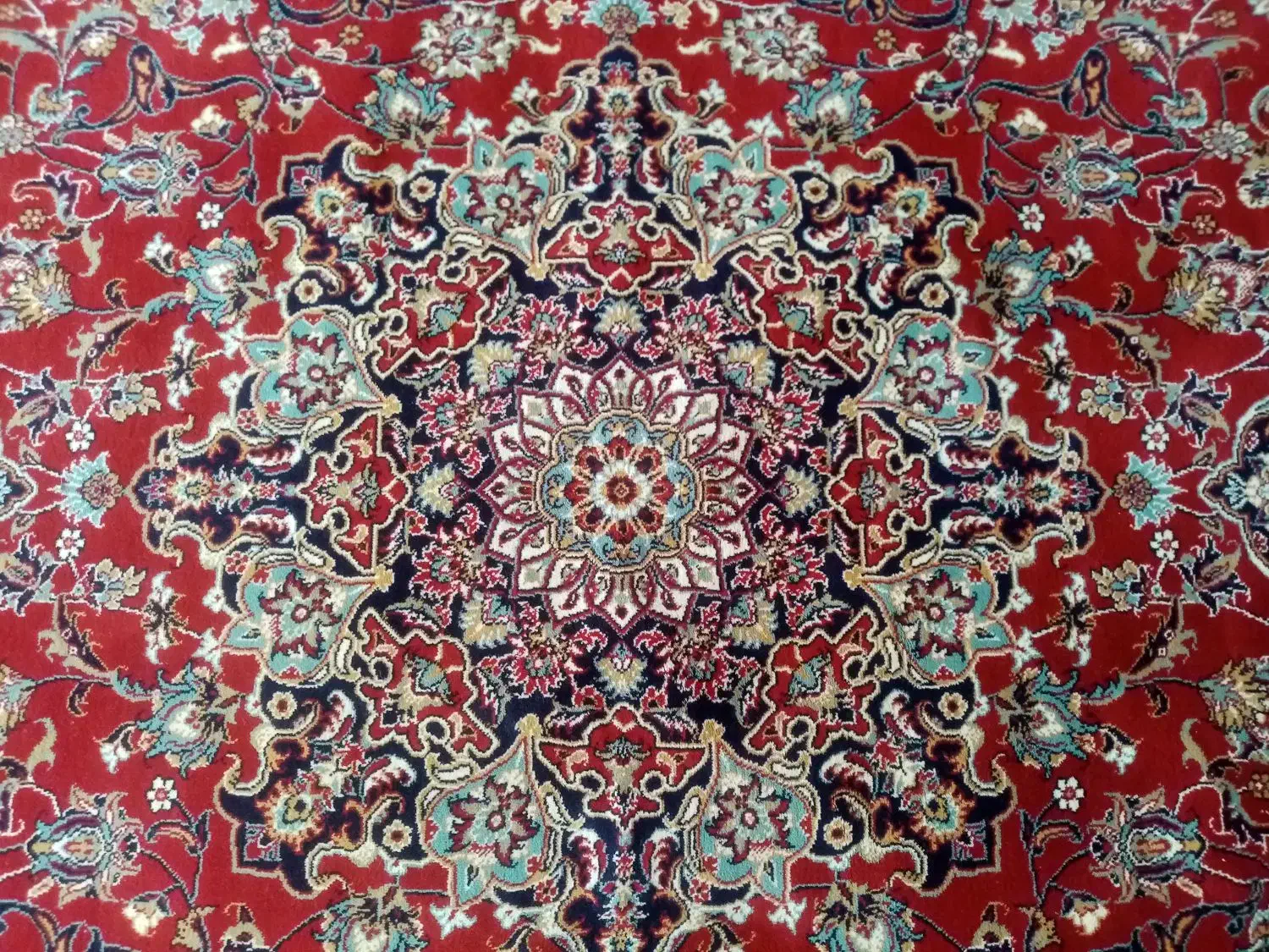 فرش 12 متری و 6متری رنگ لاکی|فرش|مشهد, شهید قربانی|دیوار