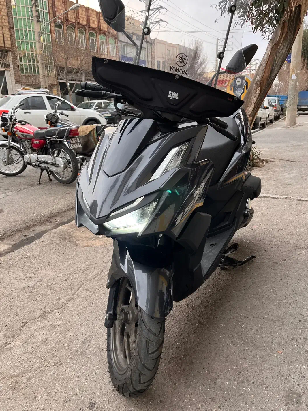 واریو|موتورسیکلت|قم, نیروگاه|دیوار