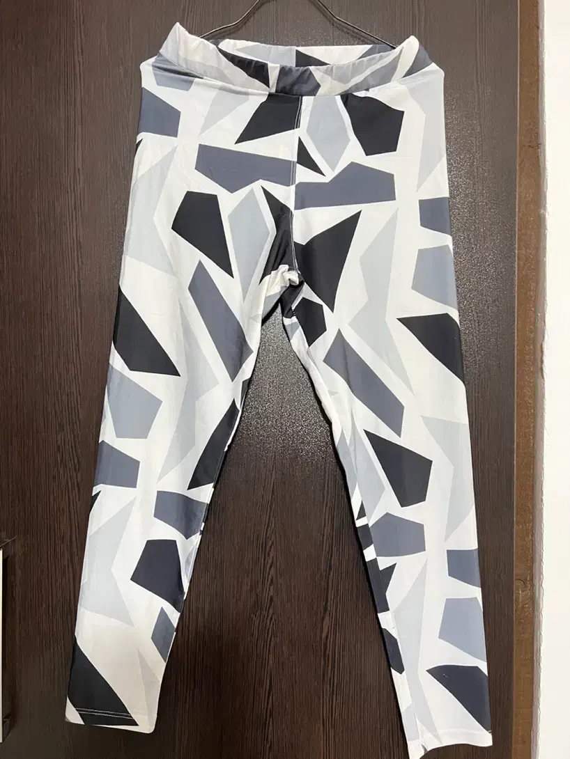 لگ ورزشی|لباس|گرگان, |دیوار