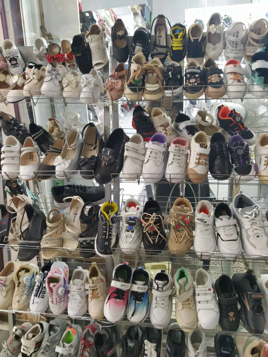 فروش مغازه کفش بچه گانه|کفش و لباس بچه|یاسوج, |دیوار