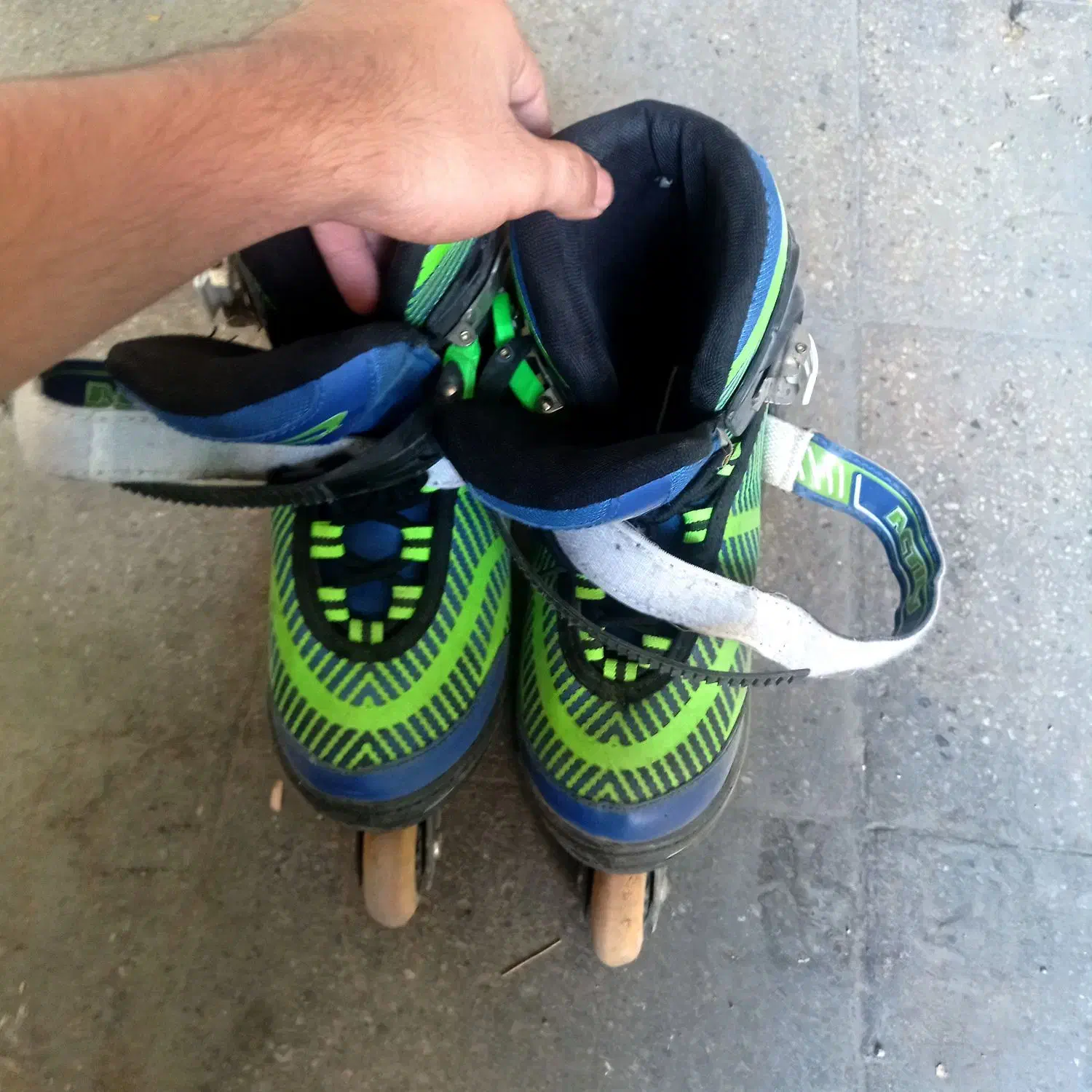 اسکیت با تمام وسایل ساق و مچ بند کلاه همه|دوچرخه، اسکیت، اسکوتر|قرچک, شهرک گلها|دیوار