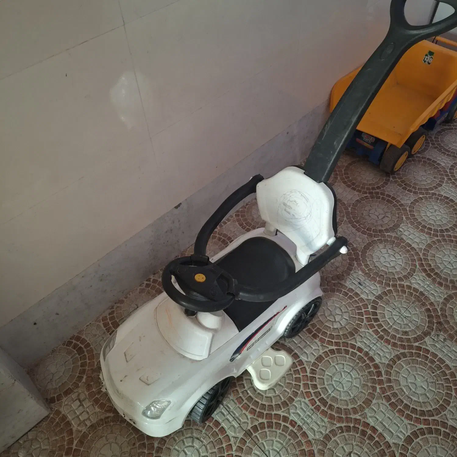 فروش  ماشین اسباب بازی و سه چرخه با قیمت مناسب|اسباب و اثاث بچه|آران و بیدگل, |دیوار