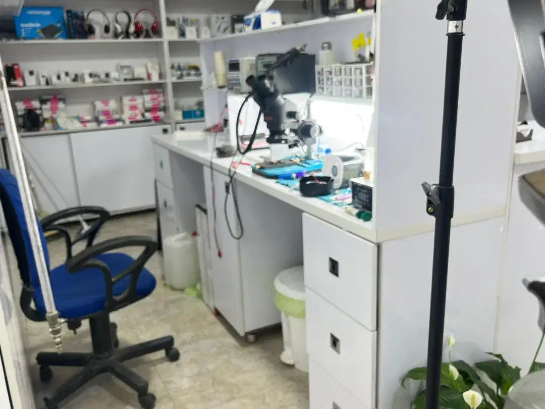 دکور و ویترین موبایل فروشی|فروشگاه و مغازه|شاهینشهر, نبوت|دیوار