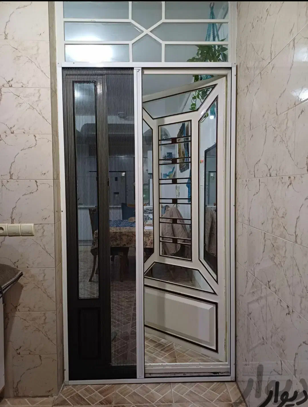 تولید و نصب توری پلیسه آکاردئونی(توری کشویی)|خدمات پیشه و مهارت|بهبهان, |دیوار