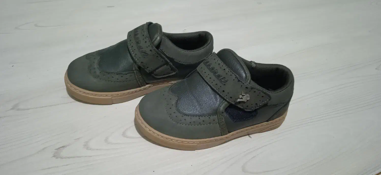 کفش اسپرت بچه گانه|کفش و لباس بچه|شاهینشهر, شهرک پردیس|دیوار