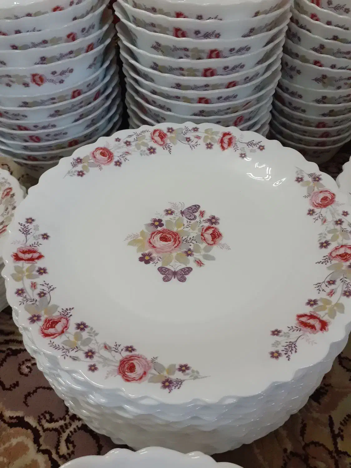 سرویس ۲۴ نفره آرکوپال زیبا|ظروف سرو و پذیرایی|اصفهان, کارلادان|دیوار