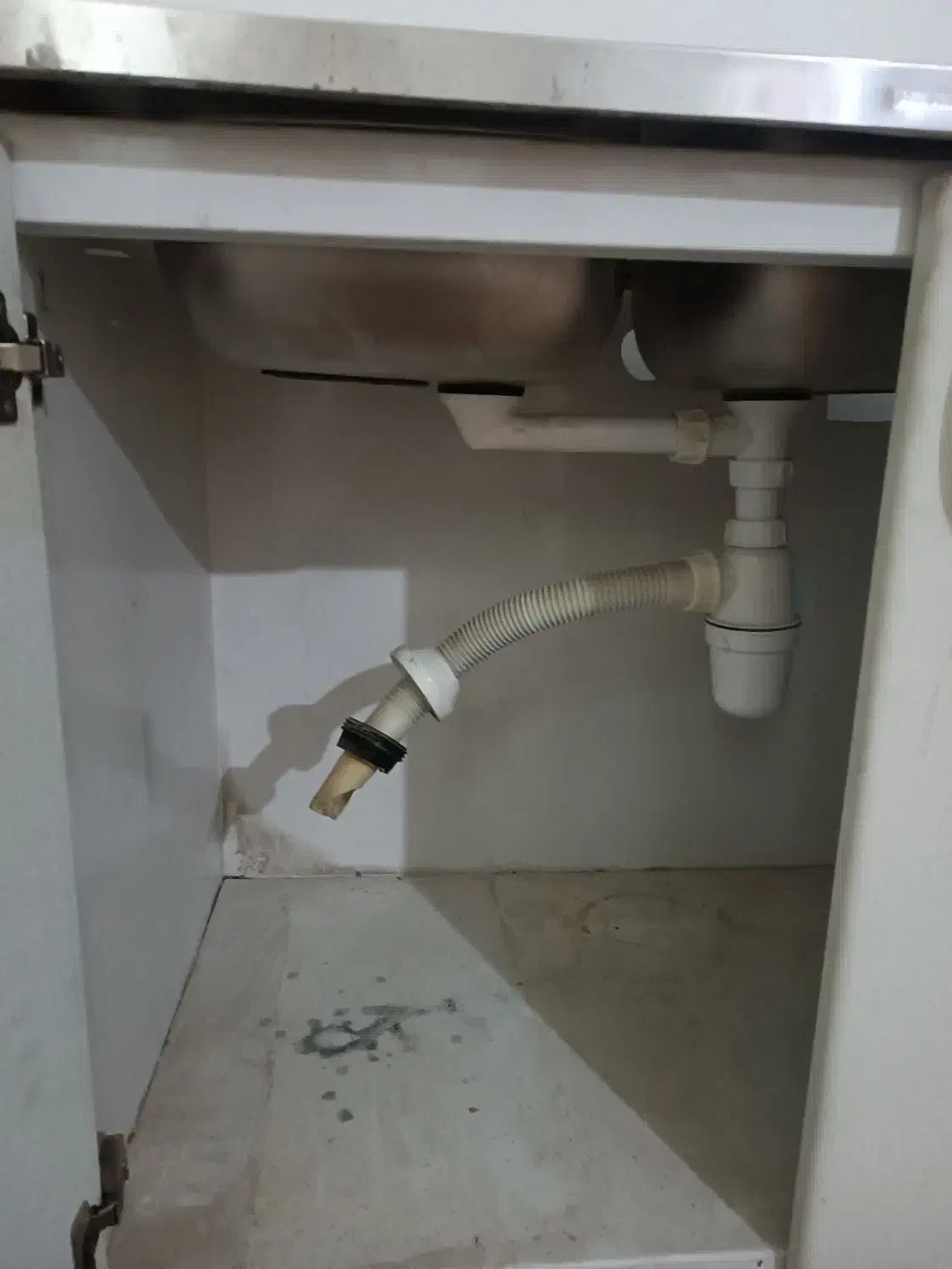 سینک و کابینت فلزی|آب‌چکان و نظم‌دهنده ظروف|قم, باغ شریفی|دیوار