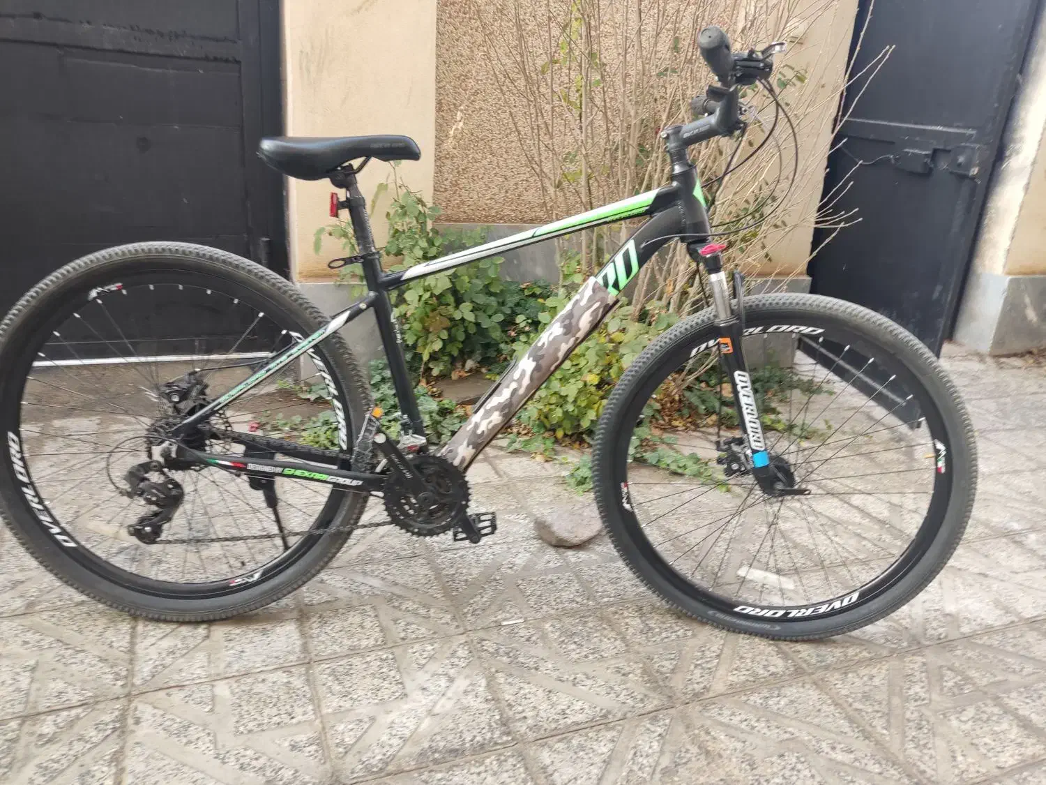 دوچرخه|دوچرخه، اسکیت، اسکوتر|صائین قلعه, |دیوار