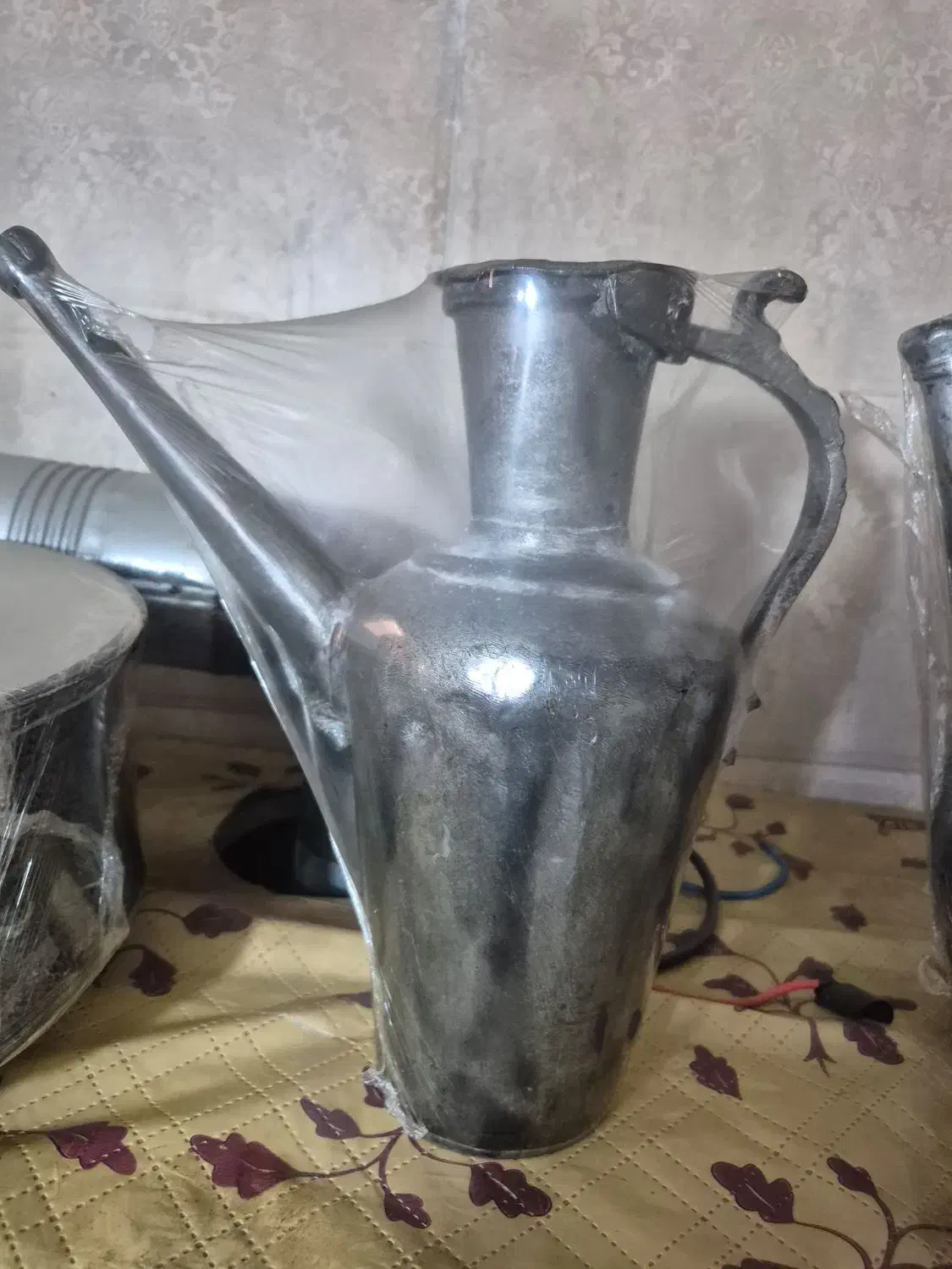 آفتابه|کلکسیون اشیاء عتیقه|شهرکرد, |دیوار