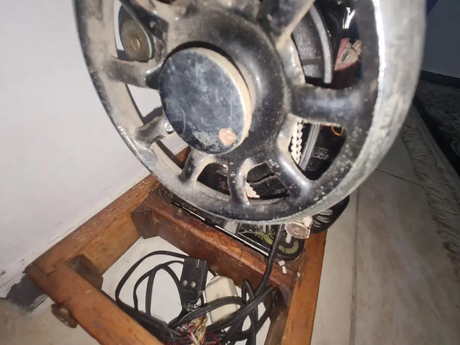 چرخ خیاطی|چرخ خیاطی و ریسندگی|رشت, جهاد|دیوار