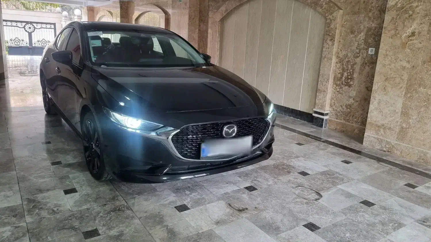 مزدا ۳ مشکی داخل مارون ۲۰۲۵|خودرو سواری و وانت|تهران, بهداشت|دیوار