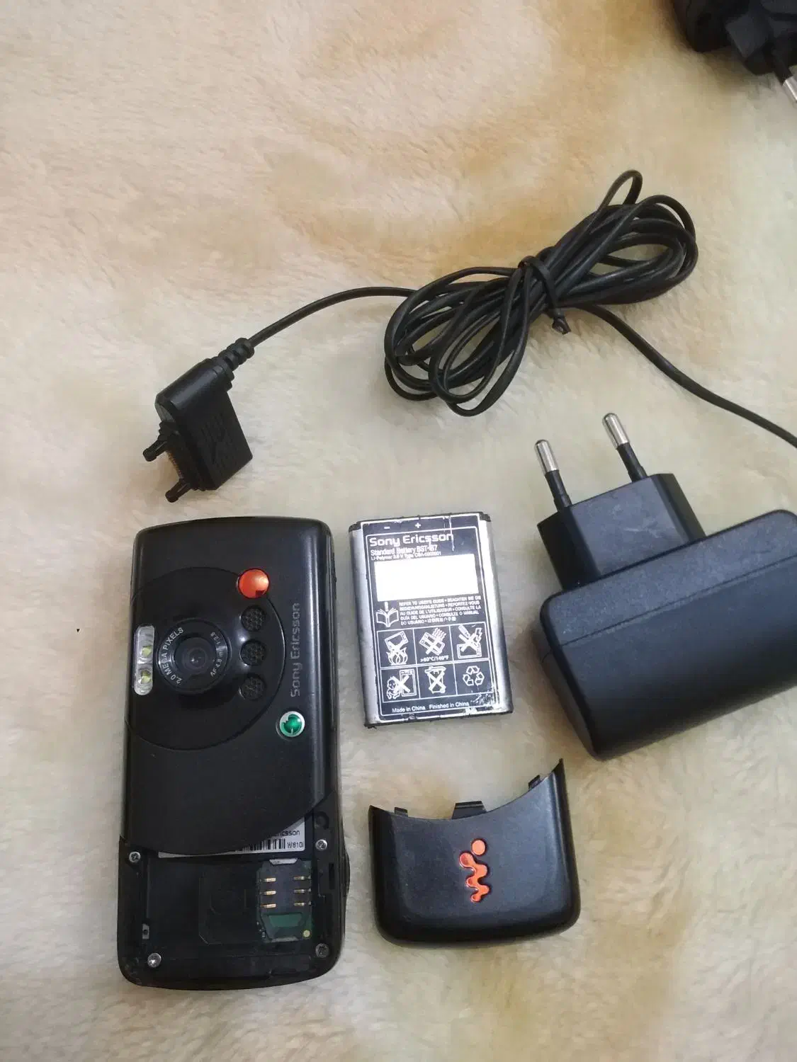 نوکیا ۶۳۰۰ و سونی اریکسون w810|موبایل|تبریز, |دیوار