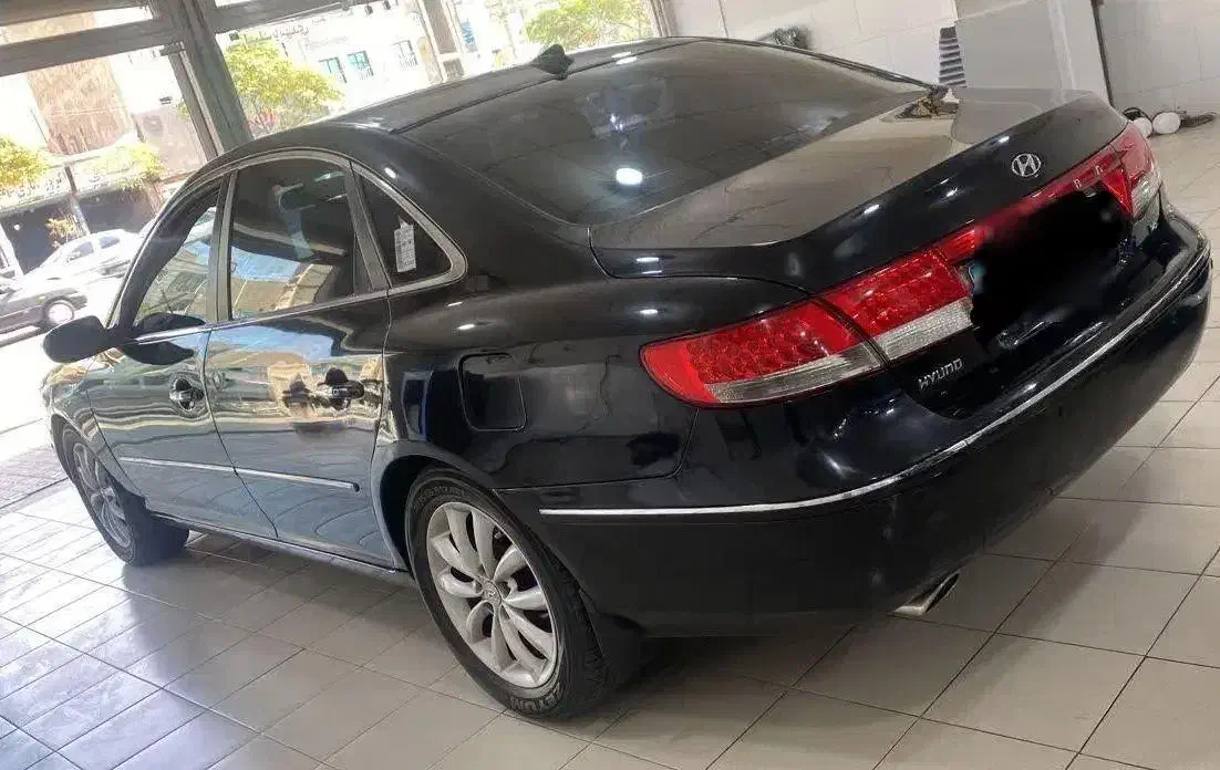 آزرا ۲۰۰۸ مشکی|خودرو سواری و وانت|ملارد, |دیوار