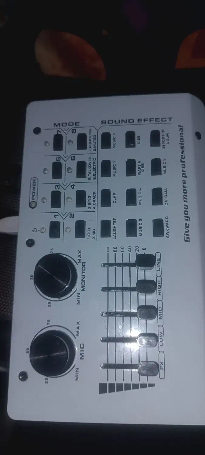 فروش فوری میکرفون ب همراه کارت صدا و سایر ادوات|صوتی و تصویری|شاهرود, |دیوار