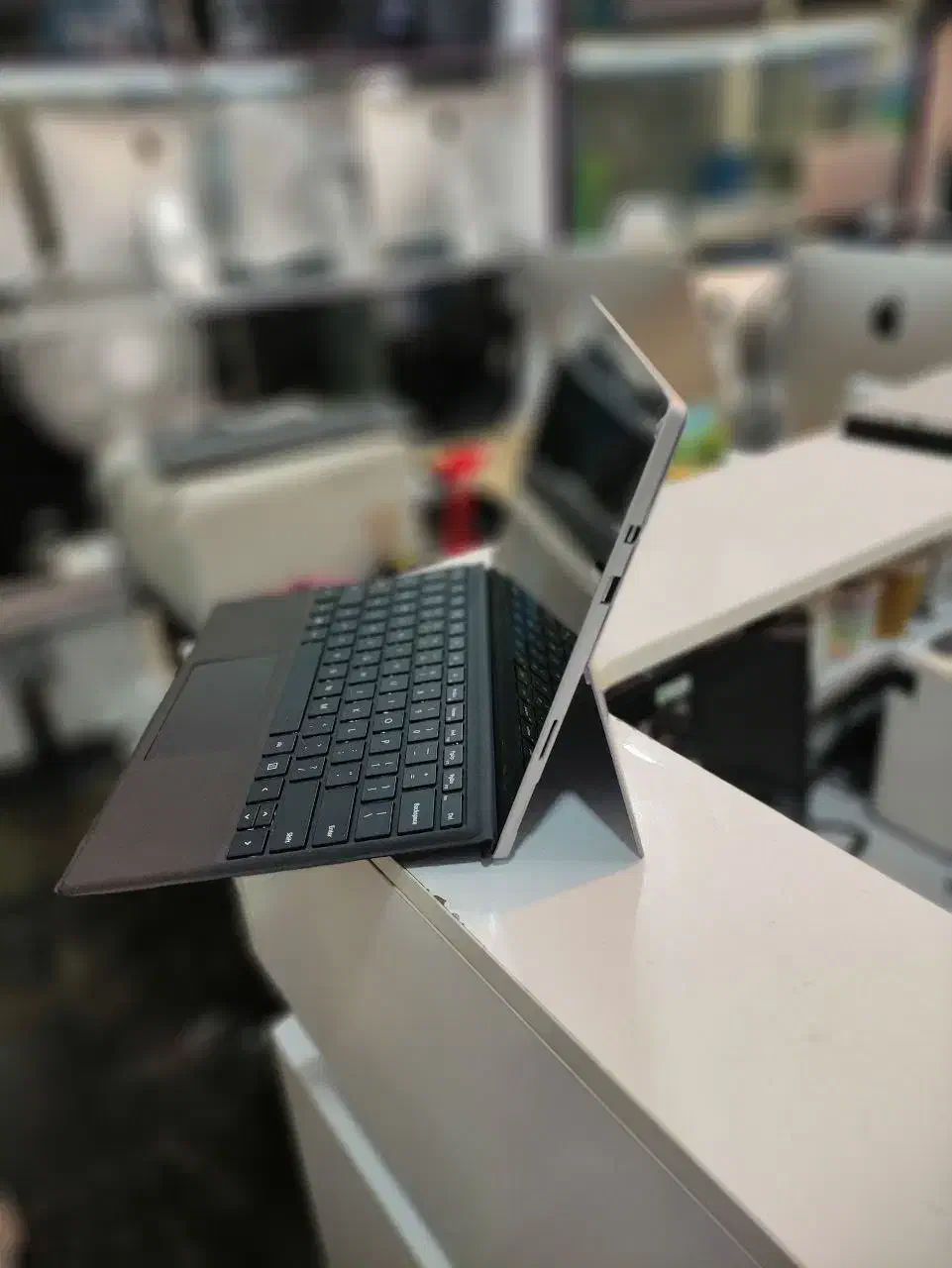 Surface pro 7|رایانه همراه|تهران, فلسطین (میدان انقلاب)|دیوار