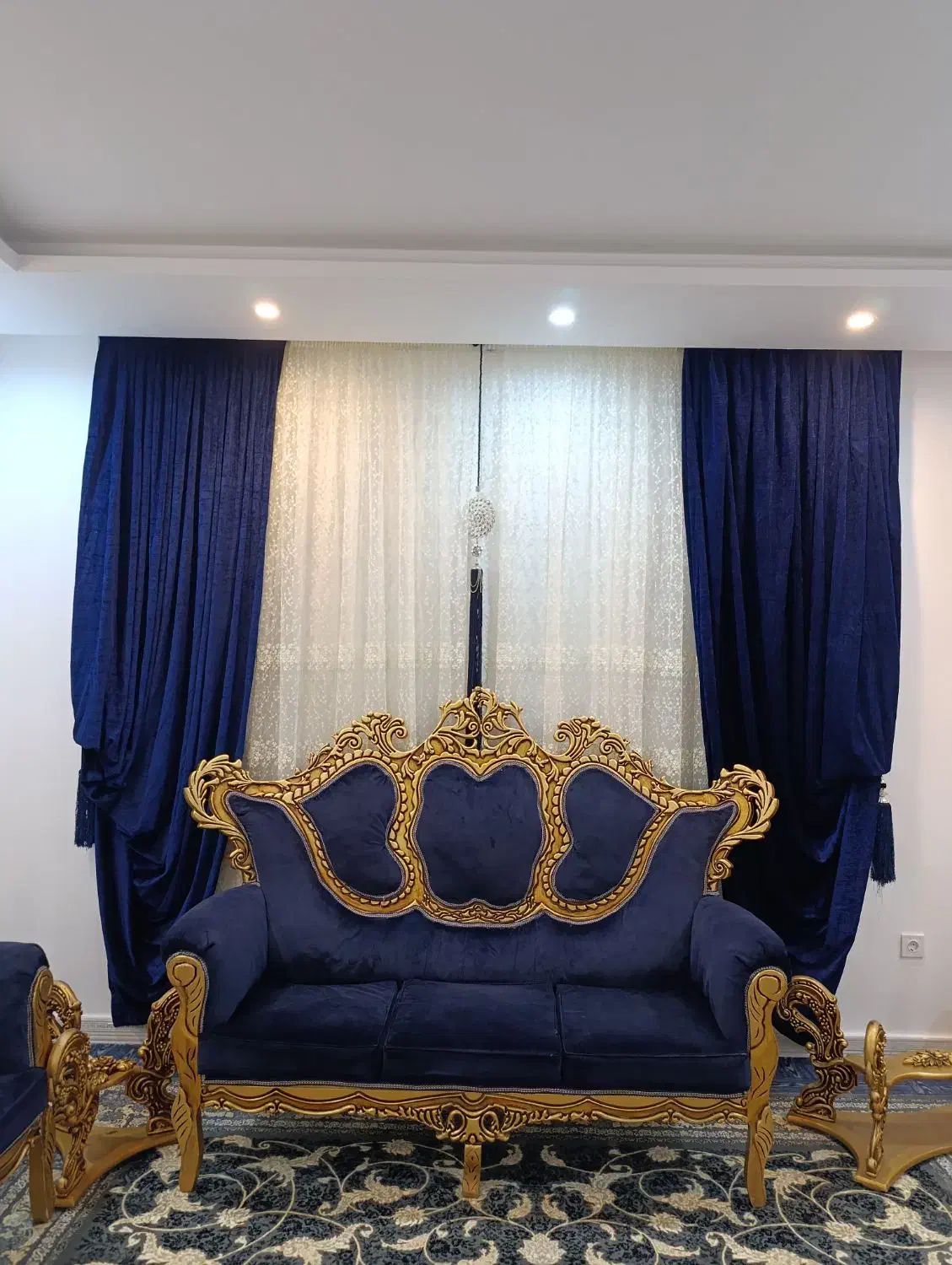 مبل هفت نفره و شال پرده|مبلمان خانگی و میز عسلی|ساوه, |دیوار