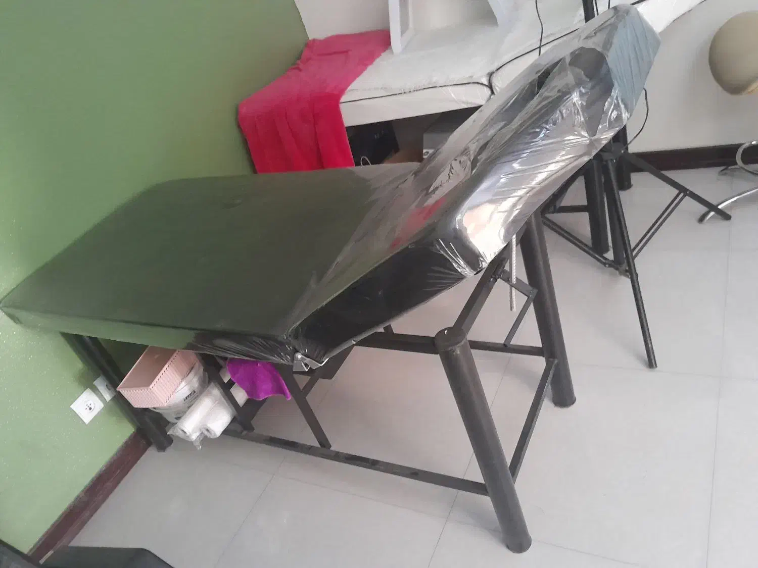 تعدادی وسایل سالن زیبایی بفروش میرسد|آرایشگاه و سالنهای زیبایی|شاهینشهر, عطار|دیوار